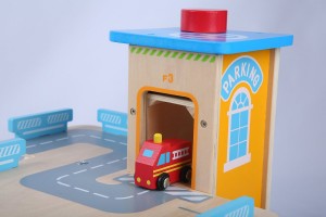 Große Parkgarage aus Holz - mit Lift - Garage mit Zubehör leomark.de